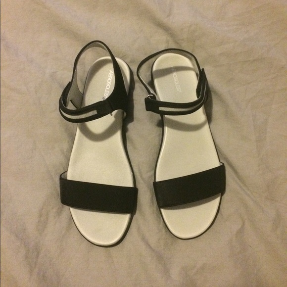 aerosoles watch box sandal